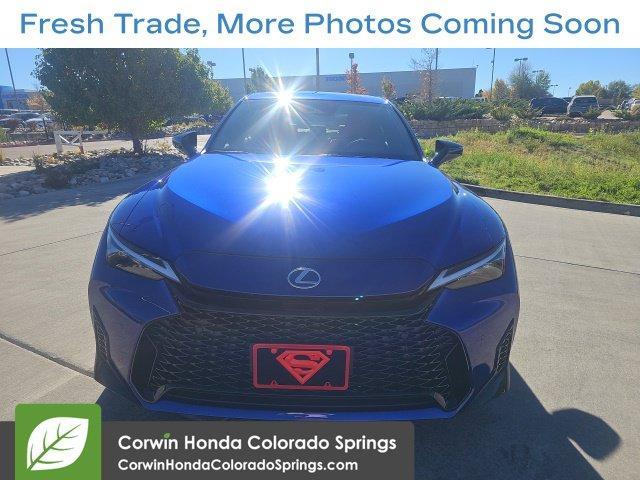 Lexus IS 2026