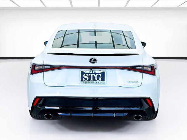 Lexus IS 300 2024