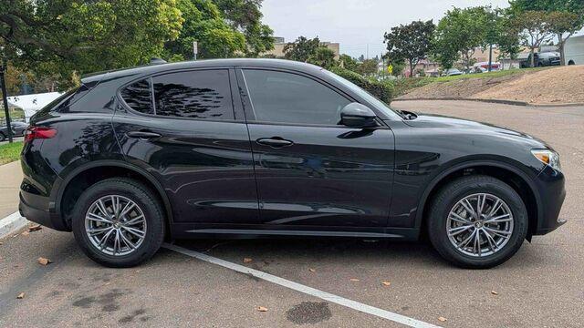 Alfa Romeo Stelvio 2023