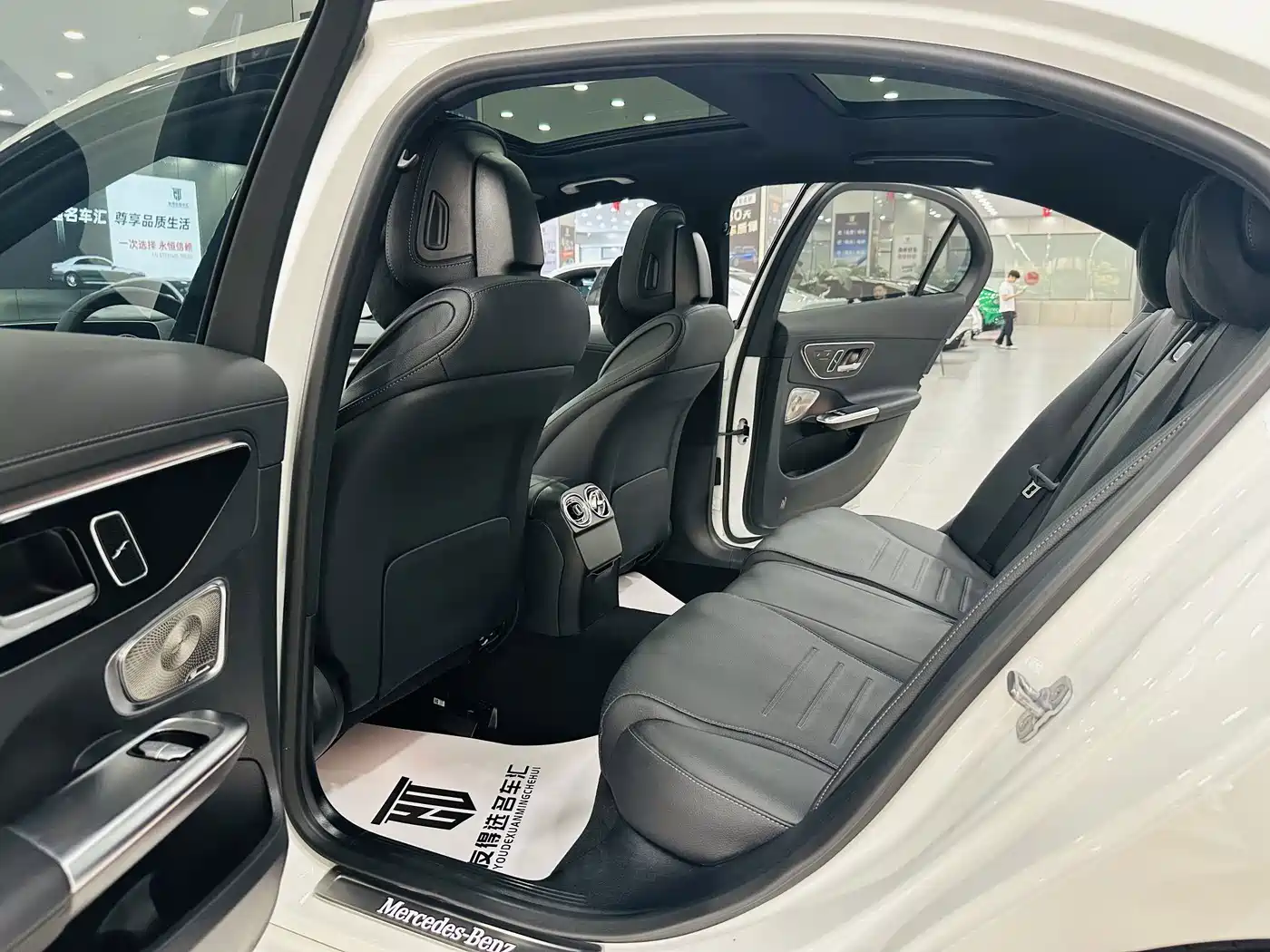 Mercedes-Benz C-Класс 2024