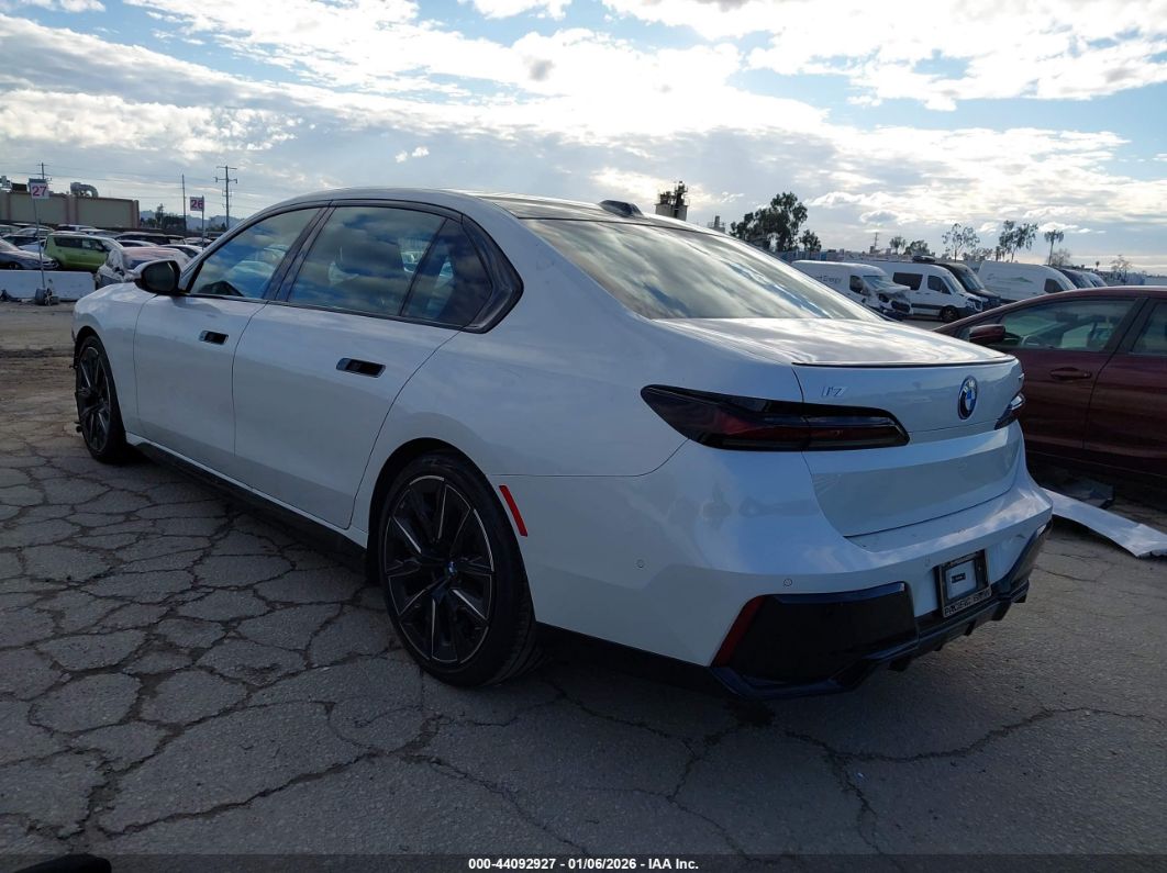 BMW i7 2024