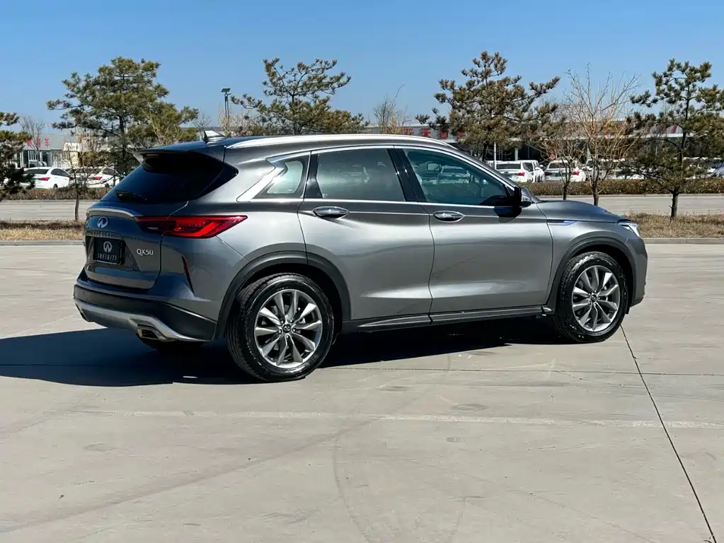 Infiniti QX50 2021