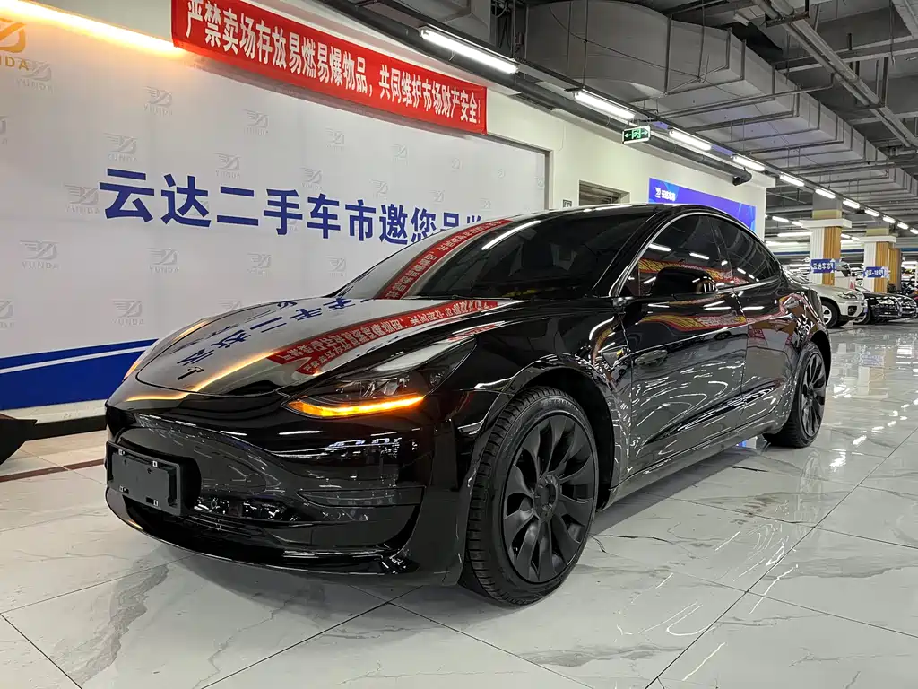Tesla Model 3 2023
