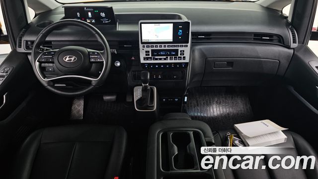 Hyundai Staria 2025