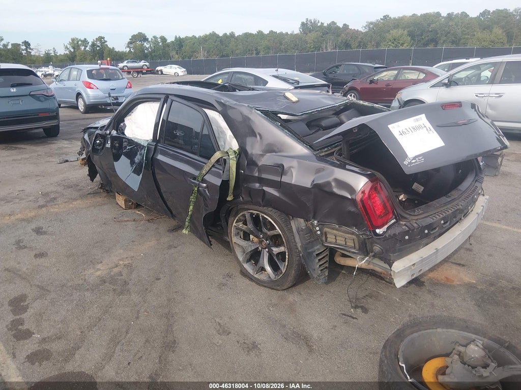 Chrysler 300 2022