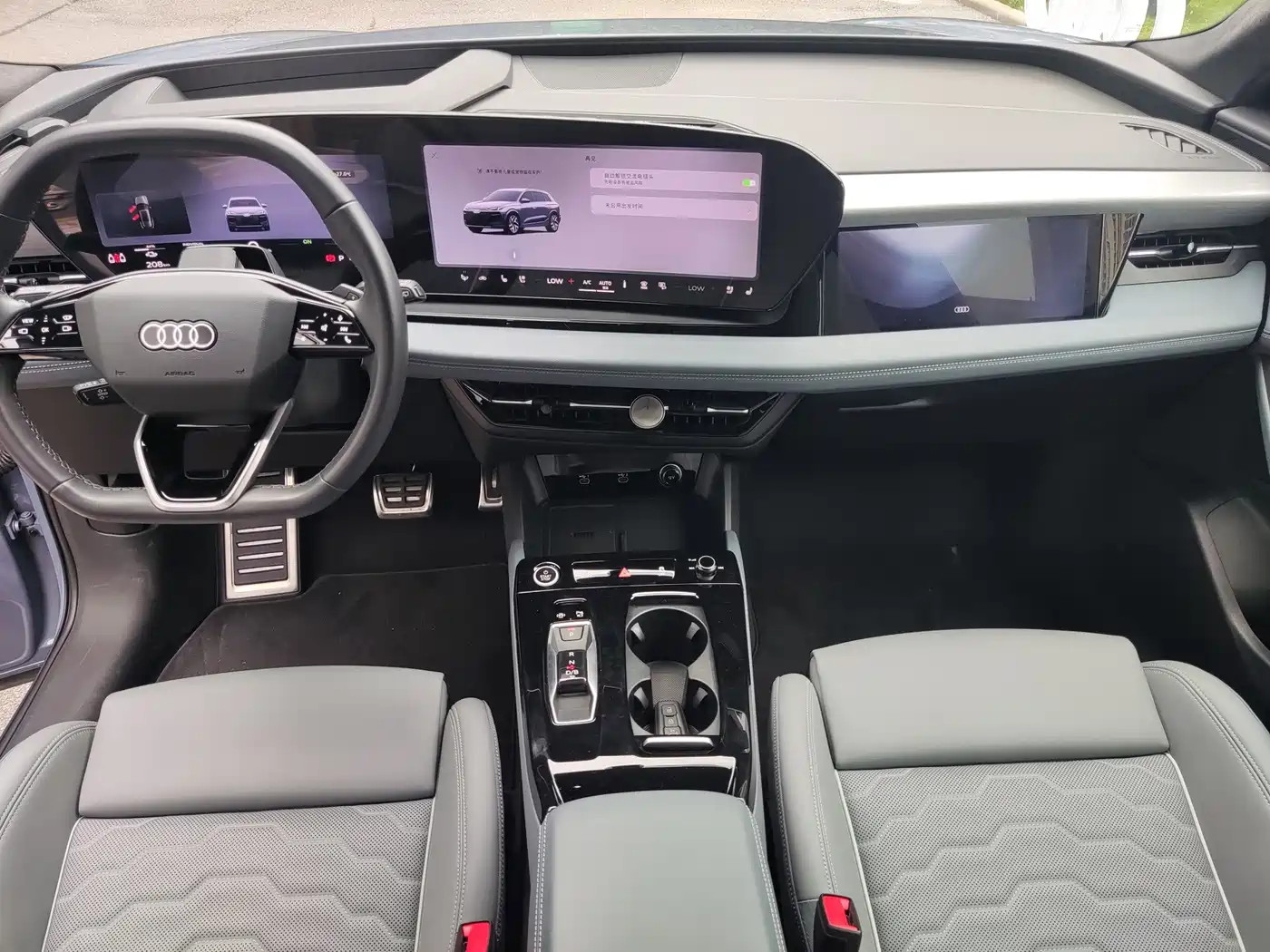 Audi e-tron 2025