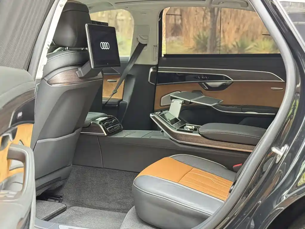 Audi A8 2022