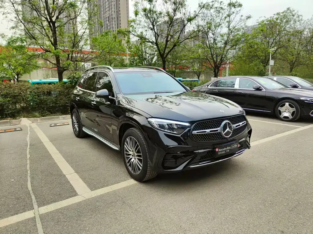 Mercedes-Benz GLC 2025