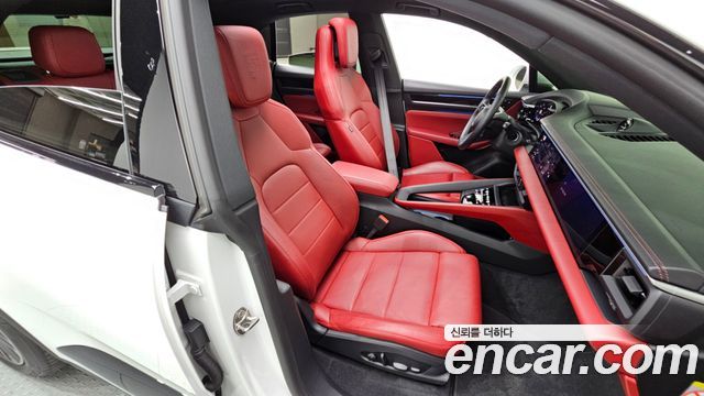 Porsche Macan 2025