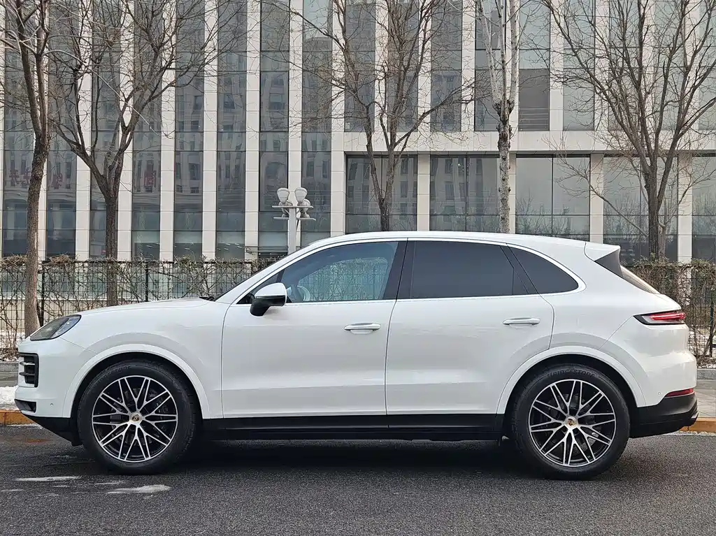 Porsche Cayenne 2024