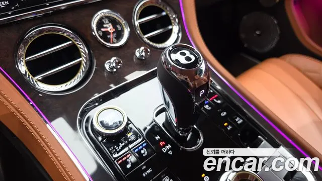 Bentley Continental 2021