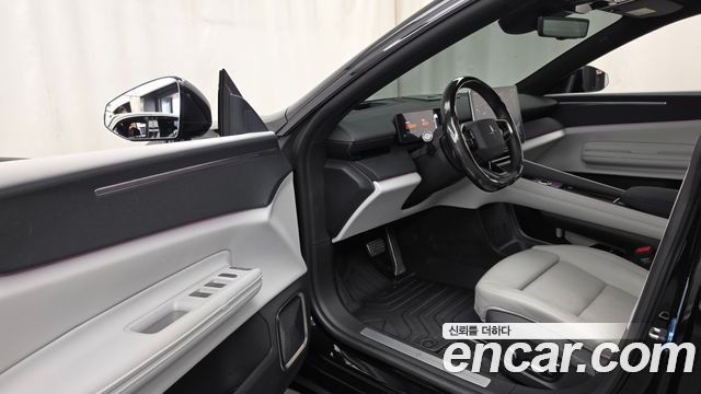 Polestar 4 2025