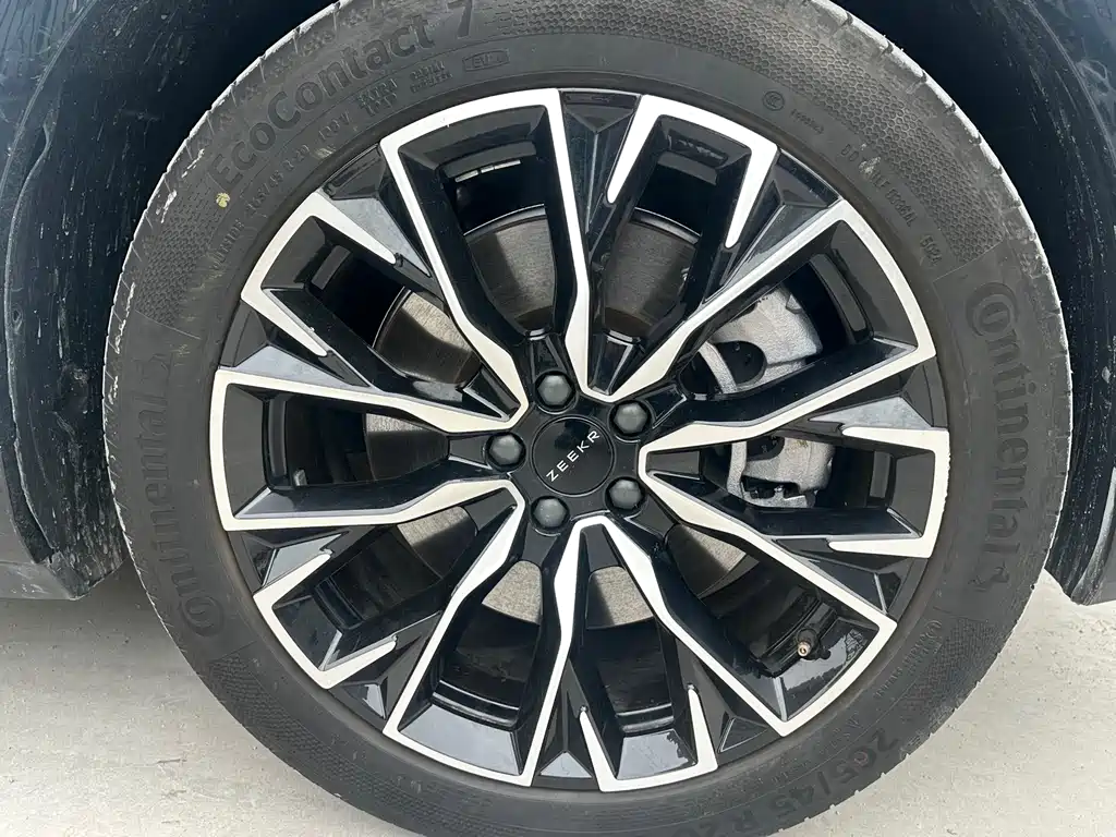 Zeekr 7X 2025
