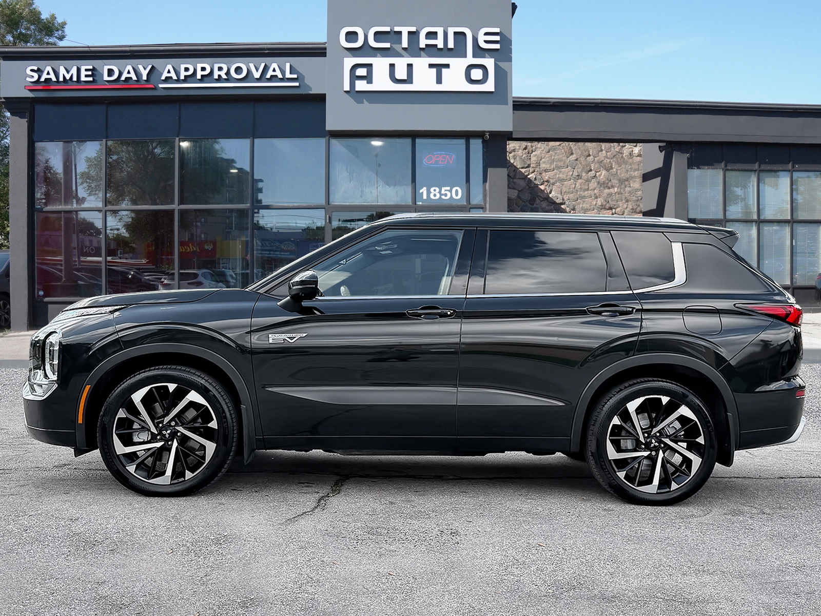 Mitsubishi Outlander 2023