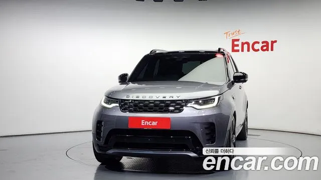 Land Rover Discovery 2024