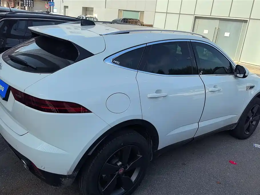 Jaguar E-Pace 2024
