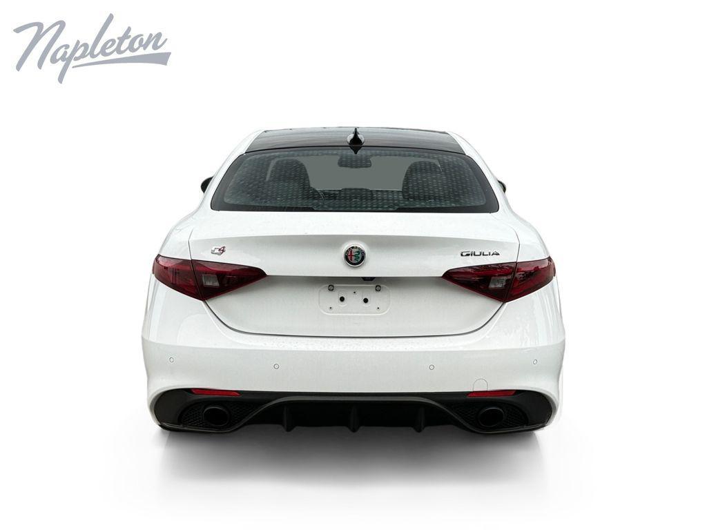 Alfa Romeo Giulia 2022