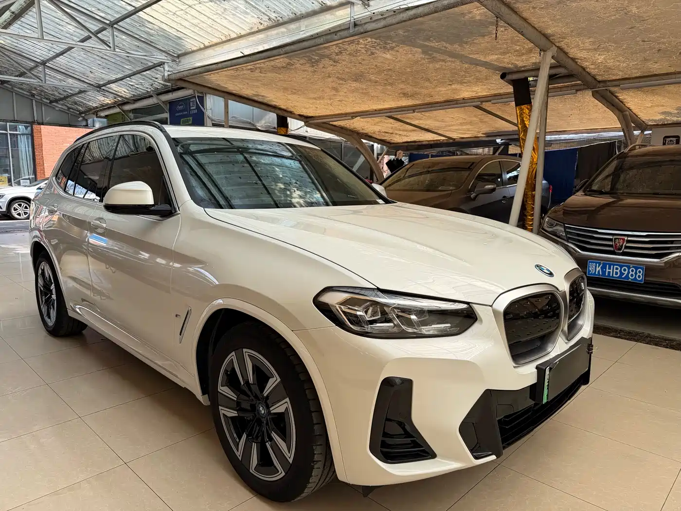BMW iX3 2024