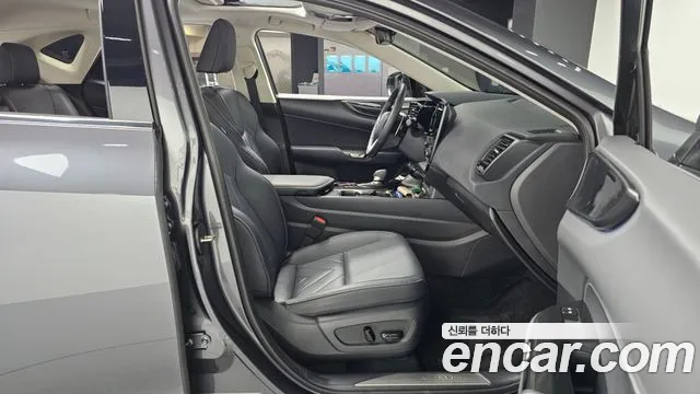 Lexus NX 2025