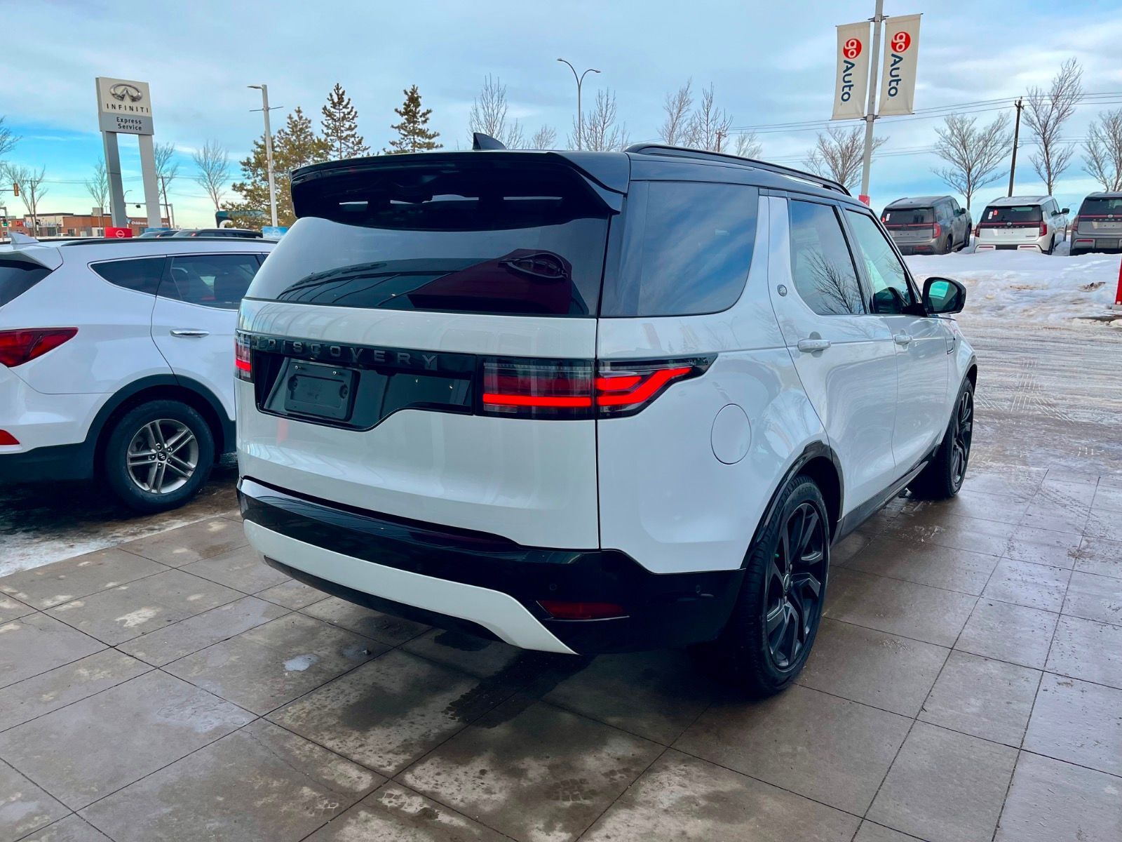 Land Rover Discovery 2024