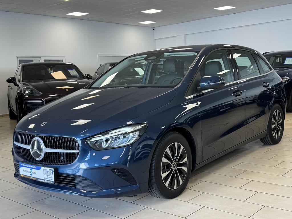 Mercedes-Benz B 180 2023