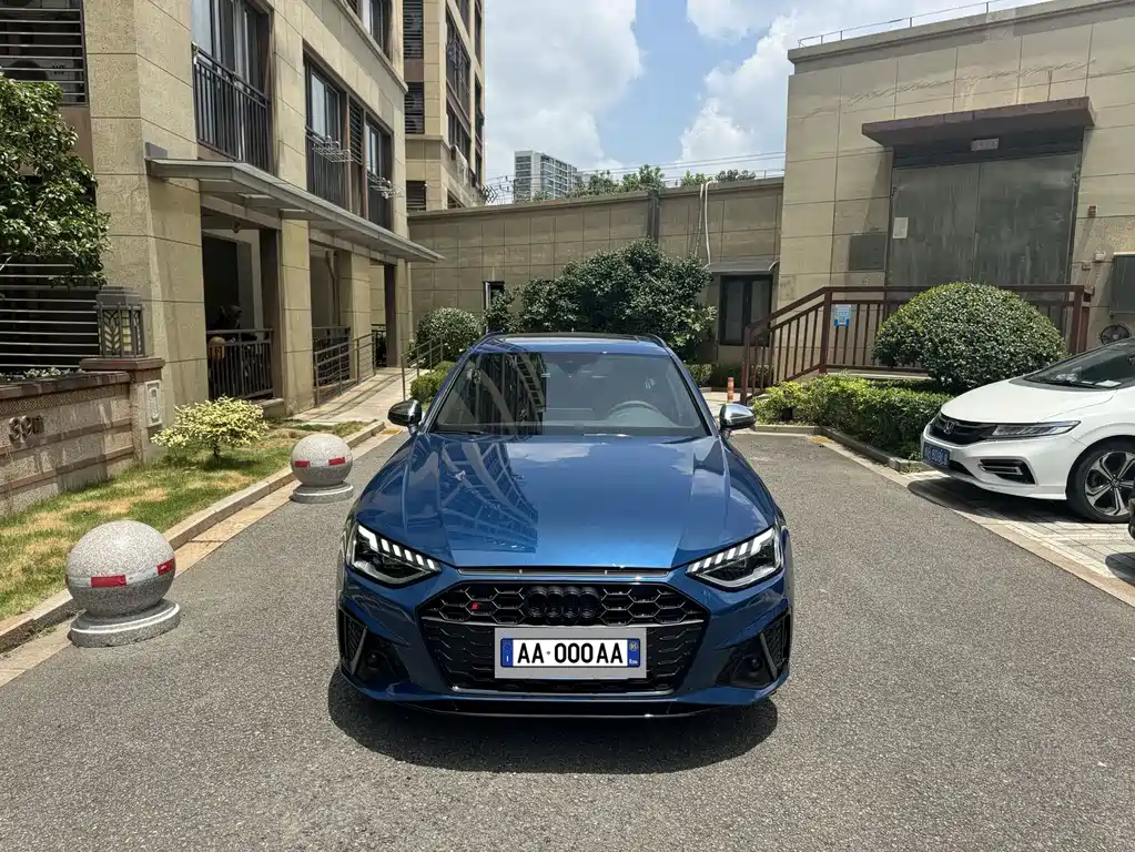 Audi S4 2024