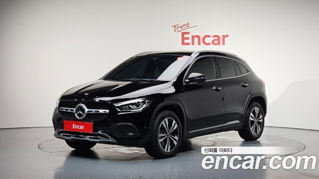 Mercedes-Benz GLA 2021