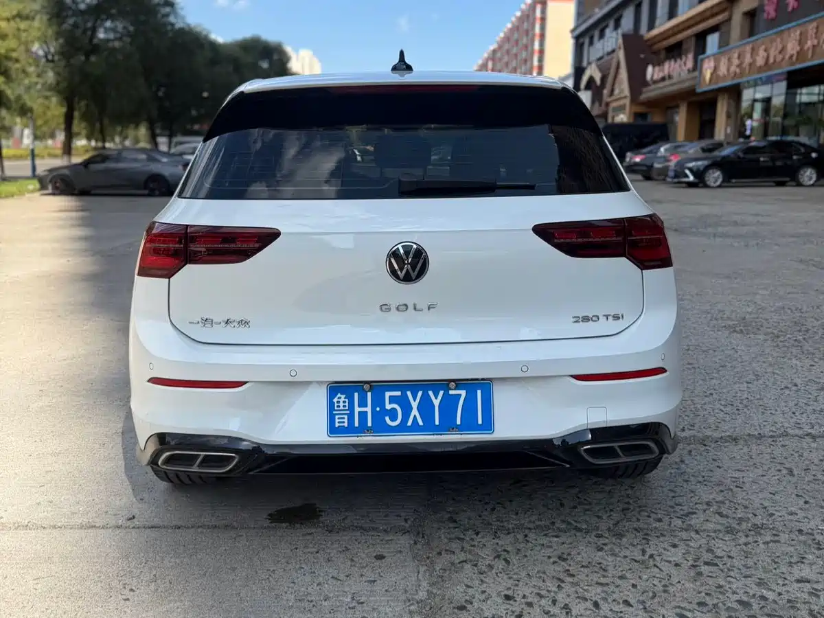 Volkswagen Golf 2022