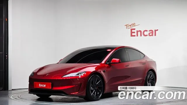 Tesla Model 3 2024