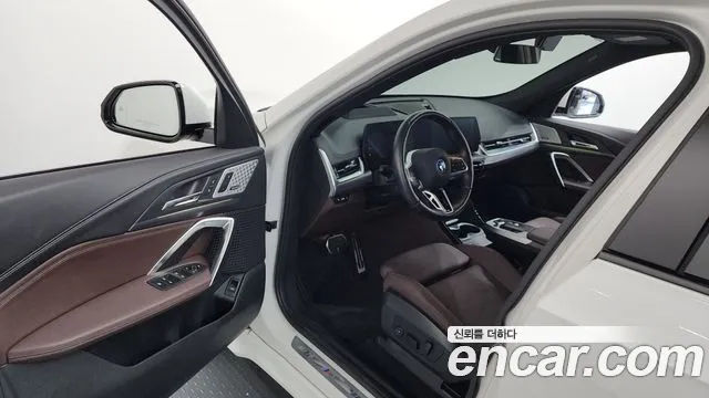 BMW iX1 2023