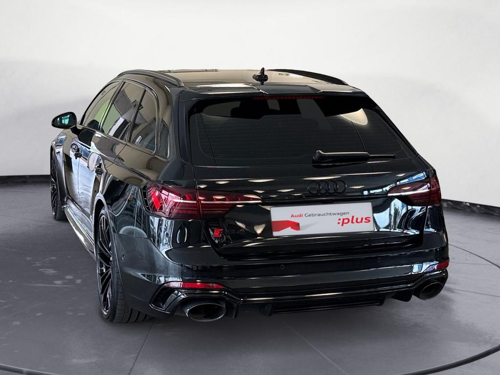 Audi RS4 2022