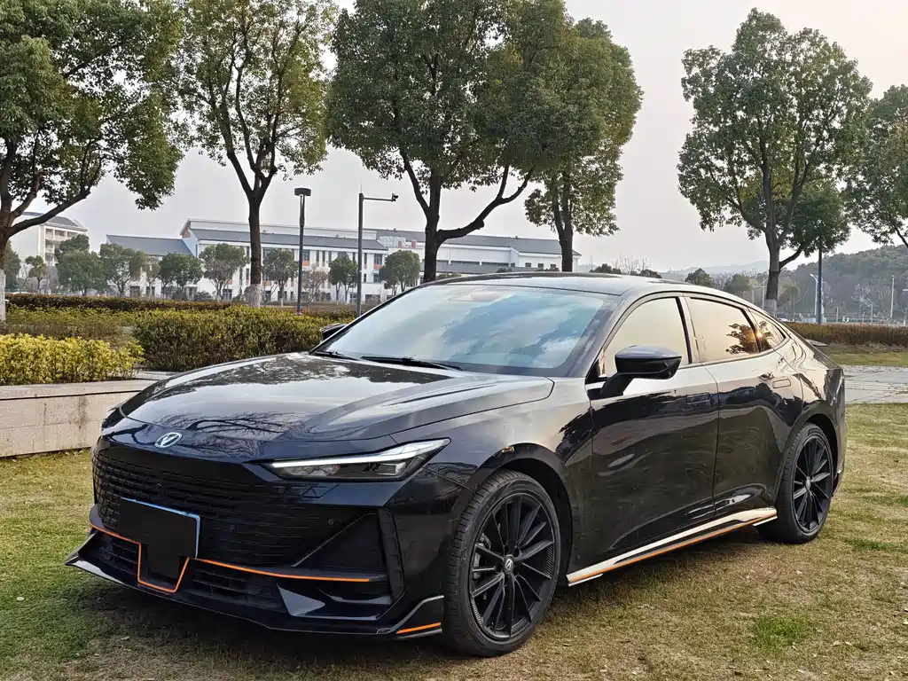 Changan UNI-V 2022