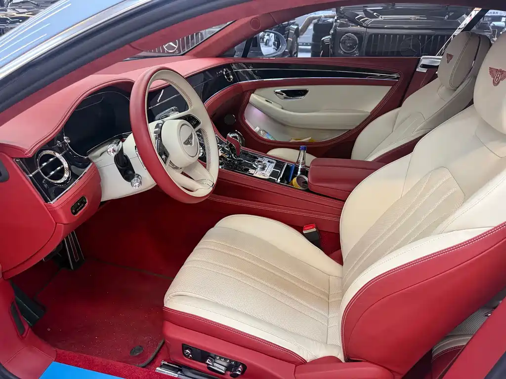 Bentley Continental 2021