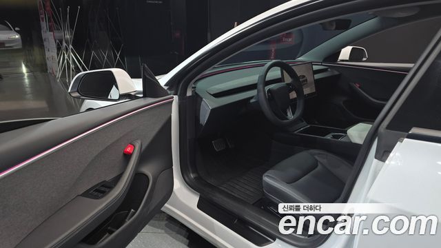 Tesla Model 3 2024