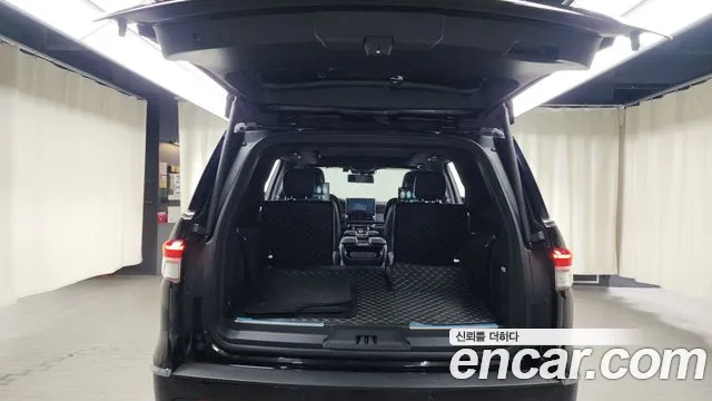 Lincoln Navigator 2022