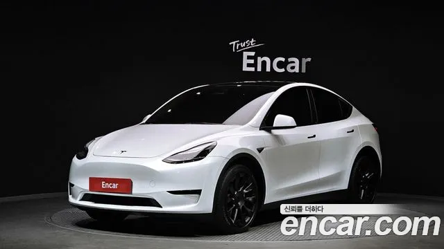 Tesla Model Y 2023