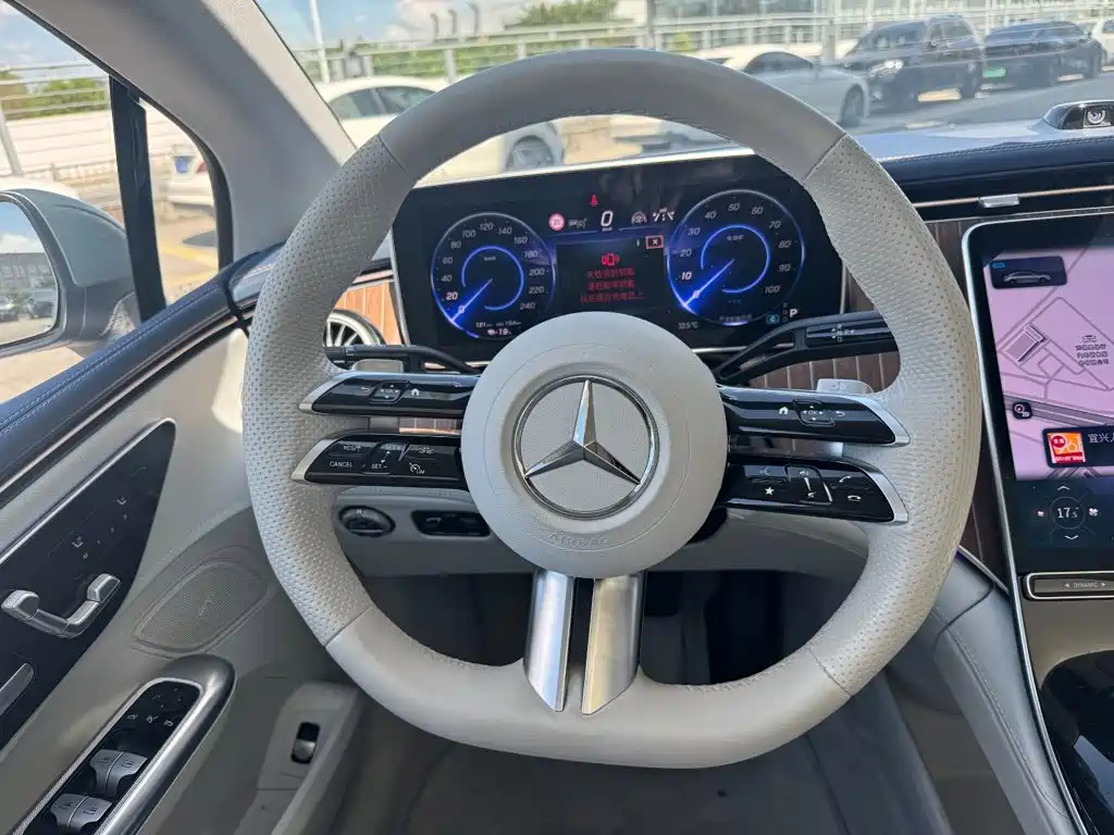 Mercedes-Benz EQE 2024