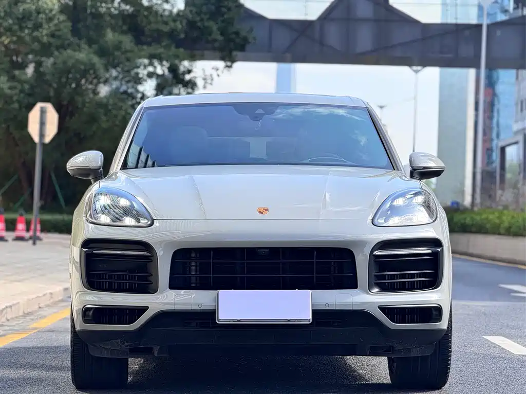 Porsche Cayenne 2022