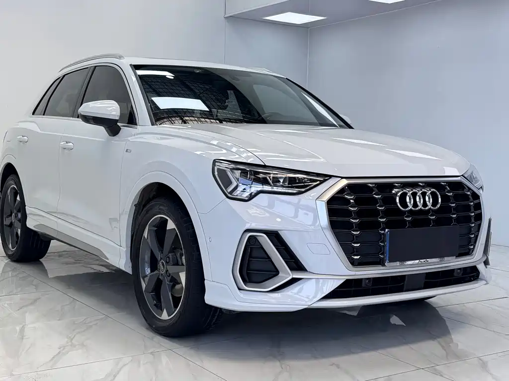 Audi Q3 2021