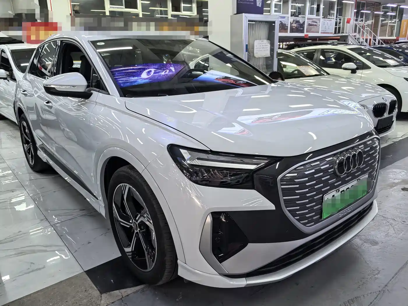 Audi Q4 e-tron 2024