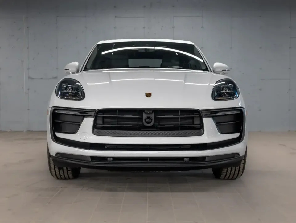 Porsche Macan 2025
