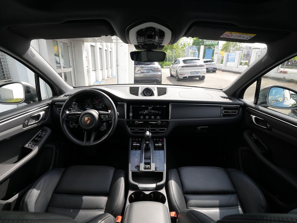 Porsche Macan 2023
