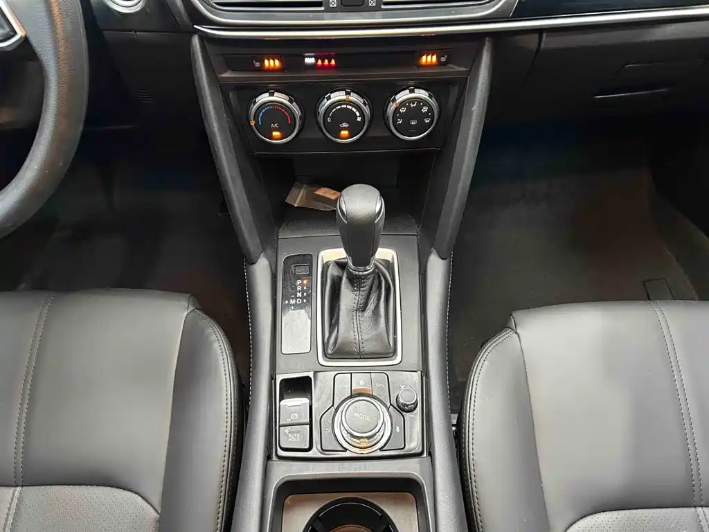 Mazda CX-4 2023