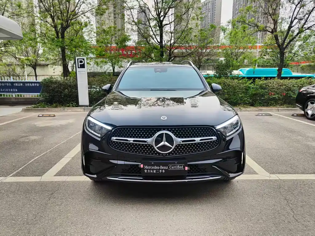 Mercedes-Benz GLC 2025