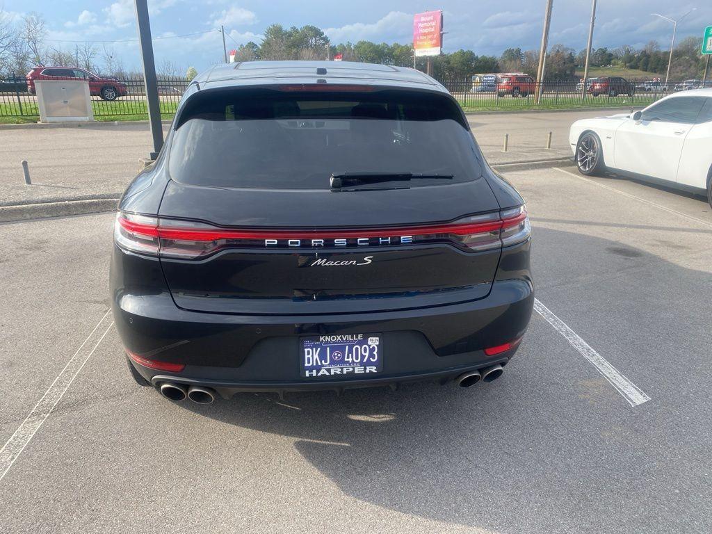 Porsche Macan 2021