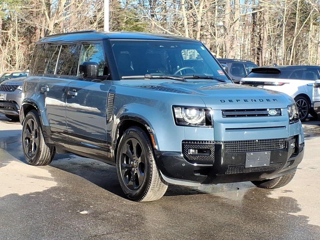 Land Rover Defender 2025