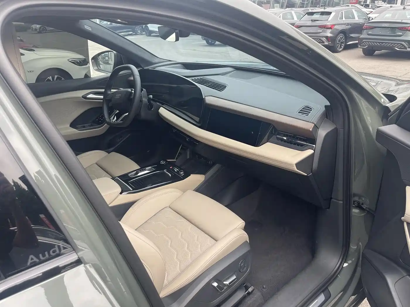Audi e-tron 2025