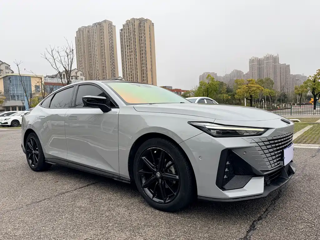 Changan UNI-V 2022