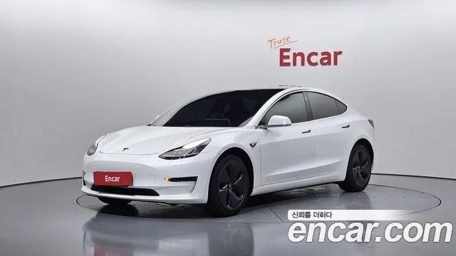 Tesla Model 3 2020