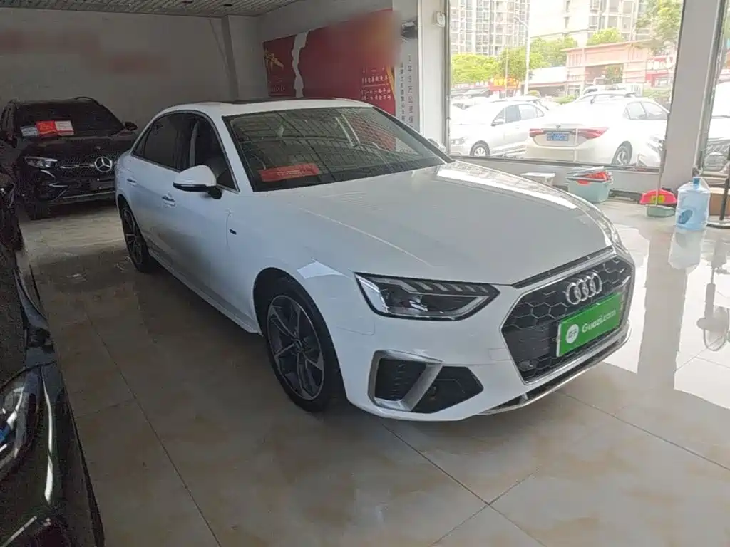 Audi A4 2023